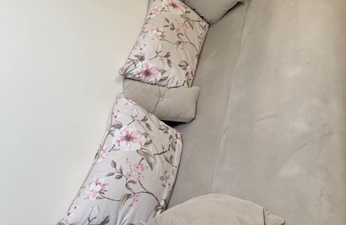 Edmonton Apartment | Cozy studio flat with separated bathroom in London