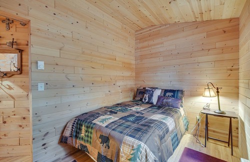 Barnum Cabin | Serene Barnum Cabin with Kitchen & Trail Access Awaits!