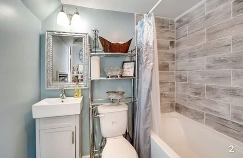 High Point Other | Historic Guest Home: Rated 10/10 with Family-Friendly Amenities