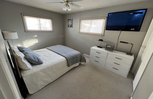 Brown Deer House | Cozy 3 Bedroom Retreat with Spa in Brown Deer