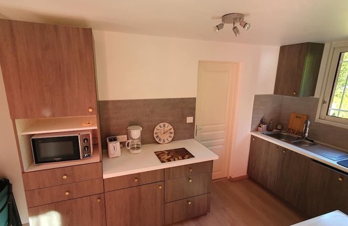 Bagneres-de-Luchon House | Highly Rated Maison with Terrace & Private Parking in Superbagnères