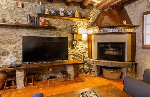 Palau-Saverdera House | Villa Palau-saverdera: Family-Friendly Getaway with Kitchen