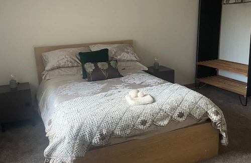 Belfast Apartment | Garden Apartment: Guest Rated 10/10 with Pool & Spa