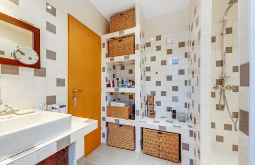 Montrouge House | Experience the Olympics 2024: Elegant 4-Bedroom Retreat in Paris