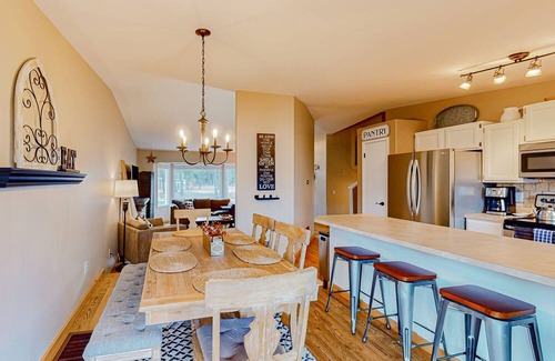 Post Falls House | Beautifully renovated, dog-friendly home with great location & backyard