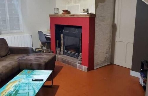 La Chapelle-sur-Loire House | Family-Friendly Maison with Garden and Double Rooms