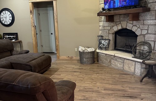 San Angelo House | Top-Rated Getaway at The Cotton Patch with Spa & Hot Tub