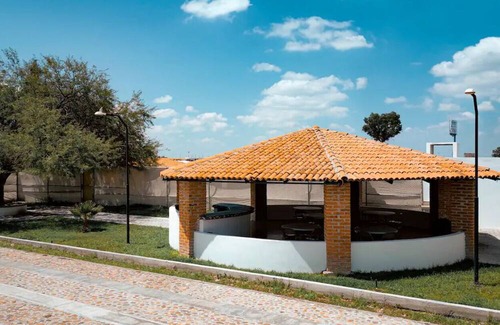 Aguascalientes House | Family-Friendly Stay at Coyotes Housing Services