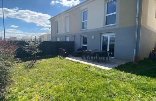 Marange-Silvange Apartment | Family-Friendly Duplex Apartment with Spa & Kitchen Access