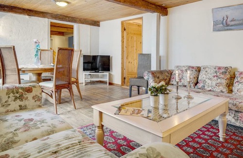 Hojer House | Experience "Evie" by Interhome: Lake View & Spa Retreat