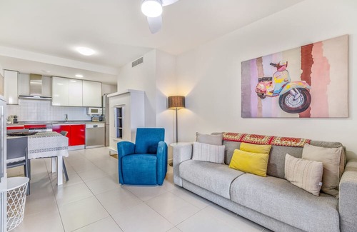 Mil Palmeras Apartment | Gran Terraza Vistas Mar: Oceanfront Retreat with Pool & Wi-Fi