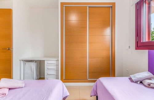 Mil Palmeras Apartment | Gran Terraza Vistas Mar: Oceanfront Retreat with Pool & Wi-Fi