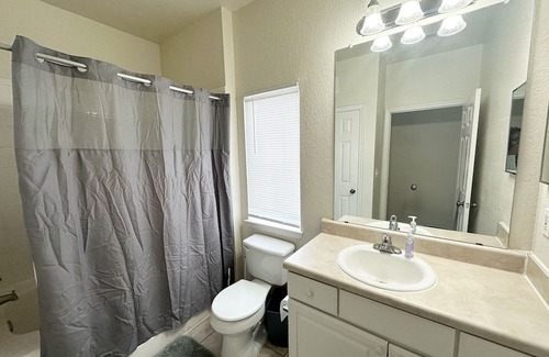 Sanford Apartment | Stylish Sanford FL Apartment with Private Garage & Pool Access