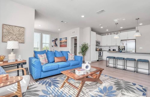 Clear Lake Shores Apartment | Top-Rated Coastal Breeze Hotel Near Kemah Boardwalk
