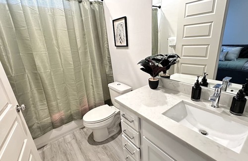 Memorial House | Relaxing Hideaway in Houston with Pool & Spa Amenities