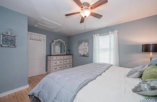 Longview House | Experience Acorn Cottage: Top-Rated with Spa & Hot Tub
