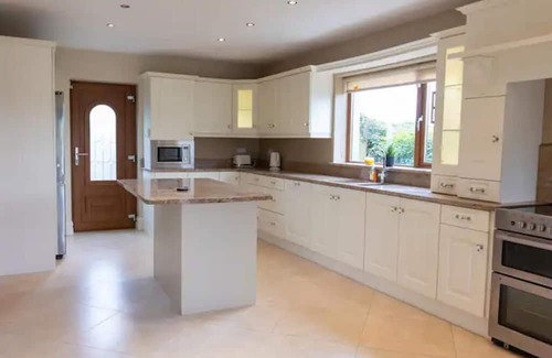 Clonaslee House | Family-Friendly Retreat at Bellair House Awaits You