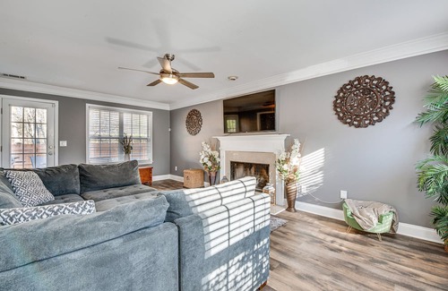 Mableton House | Cozy Georgia Retreat w/ Patio, Grill & Pool Access