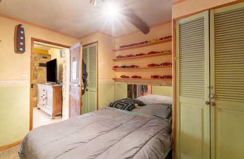 Le Pontet Apartment | Cozy Apartment 'Avignon' with Private Garden and Wi-Fi