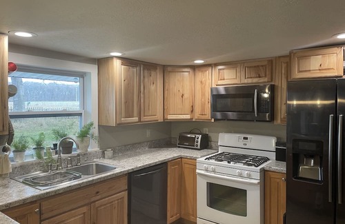 Pentwater Cottage | Pet-Friendly 3-Bedroom Cottage Near Lake Michigan Awaits