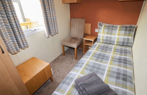 Llandrillo Cottage | Family-Friendly Berwyn View Holiday Home with Garden Retreat