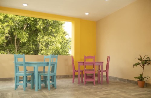 La Gloria Hotel | Budget-Friendly Getaway at Casa Marcos with Family Amenities
