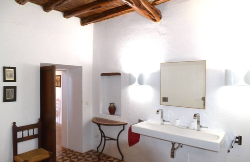Santa Ines Villa | Enchanting Villa Retreat with Ocean View and Spa Access