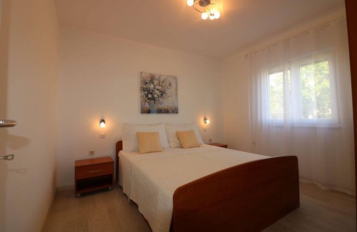 Antonci House | Discover Poolside Bliss at Ferienhaus Melisa in Porec