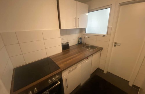 Wiesbaden Apartment | Spacious 8-Person Apartment with Kitchen in Wiesbaden