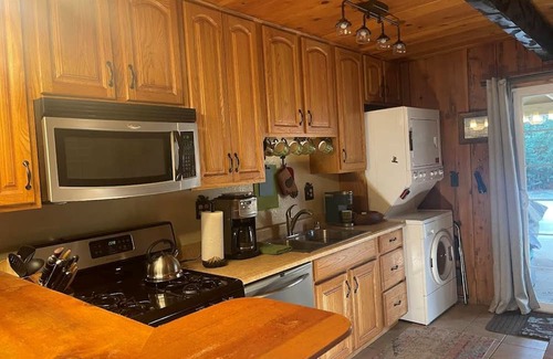 Peter Pan House | Family-Friendly Retreat with Hot Tub and Kitchen Access