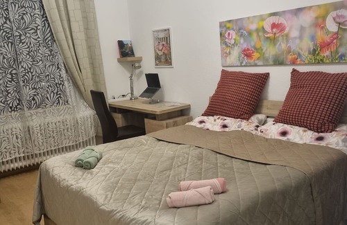 Langendreer-Alter Bahnhof Apartment | Convenient Apartment Near S-Bahn BO-TU DO for Families
