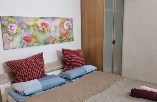 Langendreer-Alter Bahnhof Apartment | Convenient Apartment Near S-Bahn BO-TU DO for Families