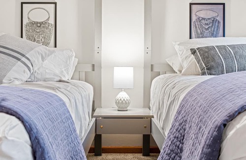 Blaine House | Blaine Oasis: Close to TPC-Sports Ctr, Outdoor Grill & Fire Pit, Family Friendly