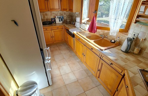 Villar-Saint-Pancrace Ski Chalet | Family-Friendly Maison with Garden & Fast Internet Access