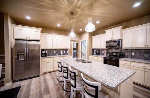 Cushing House | Experience Fairway Greens: Top Rated with Family-Friendly Amenities