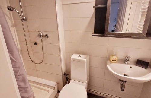 Klushof Apartment | Cozy Ferienunterkunft: Pet-Friendly with Breakfast Included
