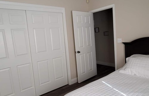 Bakersfield House | Cozy Home Near KMC with Child-Friendly Amenities