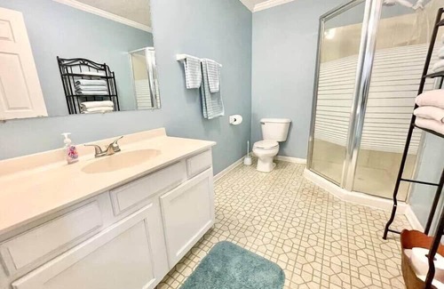 Acton House | Family-Friendly 3BR Home with Pool Table and Kitchen