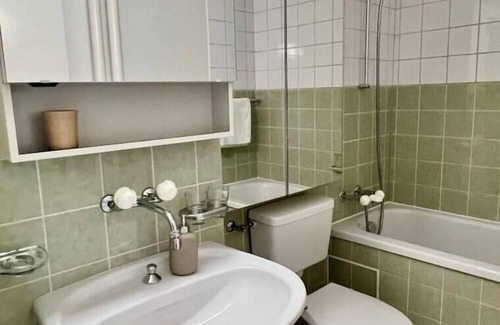Altstadt Grossbasel Apartment | Spacious Apartment Near University - Family-Friendly Stay