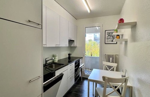 Vorstadte Apartment | Cozy Apartment Near University - Perfect for Families