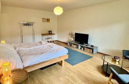 Vorstadte Apartment | Cozy Apartment Near University - Perfect for Families