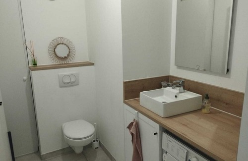 Estanove Apartment | Cozy and Serene 75 m² Retreat in Montpellier