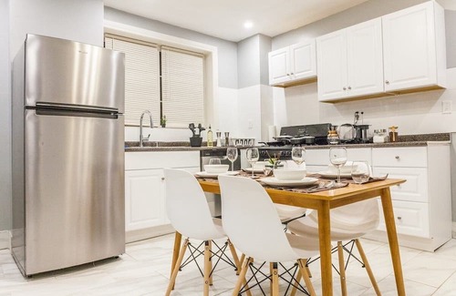Buffalo Apartment | Pet-Friendly Escape at Buffalo - Mystic Lower Right Hotel