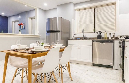 Buffalo Apartment | Pet-Friendly Escape at Buffalo - Mystic Lower Right Hotel