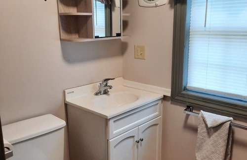 Keene House | Cozy Retreat with Family and Pet-Friendly Amenities
