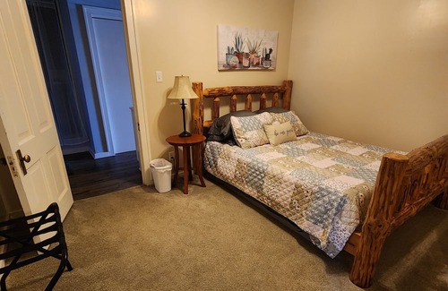 Winterset Apartment | Cozy apartment in charming small town Winterset, walking distance to square