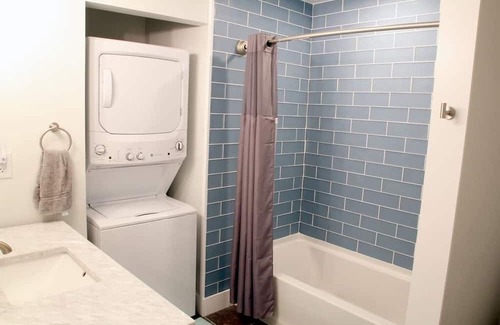 Beulah Apartment | Scenic Hobby Farm with Breathtaking Views for Families