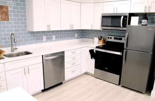 Beulah Apartment | Scenic Hobby Farm with Breathtaking Views for Families