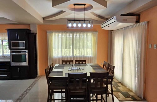Penal-Debe House | Spacious 6-Bedroom Retreat Near City & Highway Access