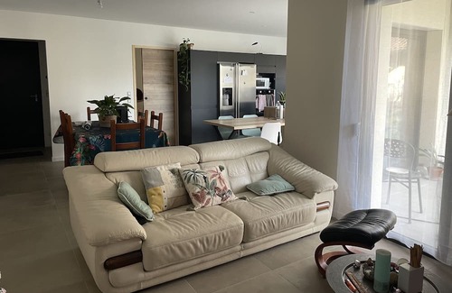 Azur House | Azuria: Cozy Home with Garden and Covered Terrace